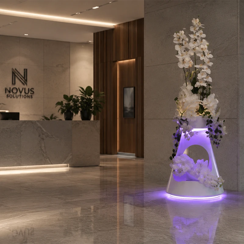 foyer corporate vase applications